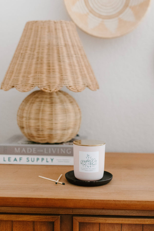 Dragonfly Inn Candle