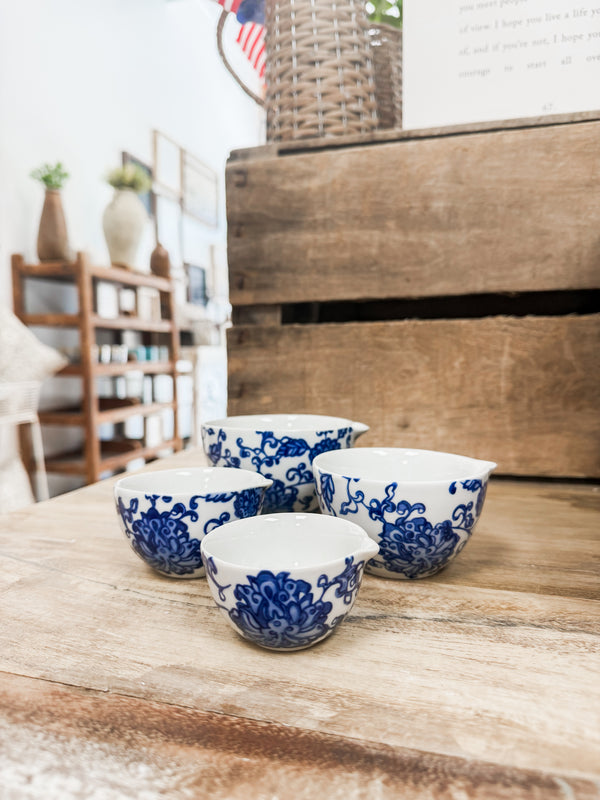 Blue Floral Measuring Cups