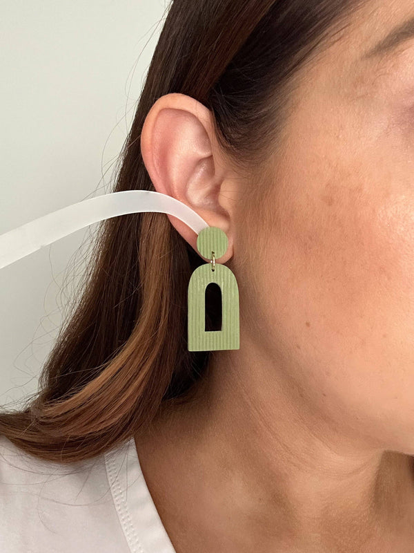 Ribbed Arch Clay Earrings